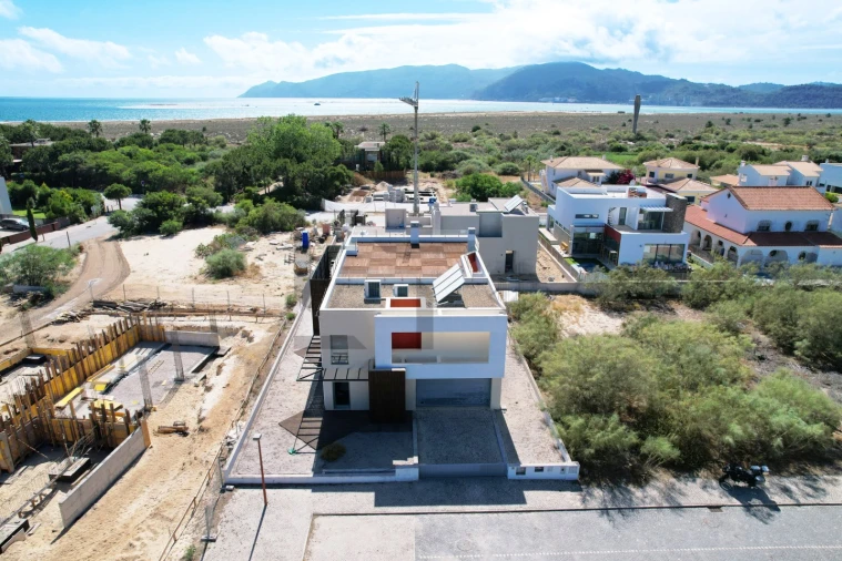 Moradia T4 para Venda em Carvalhal Foto 1