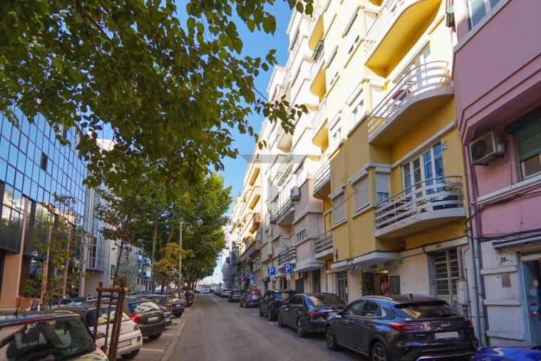 Apartamento T3 para Venda em Avenidas Novas Foto 2