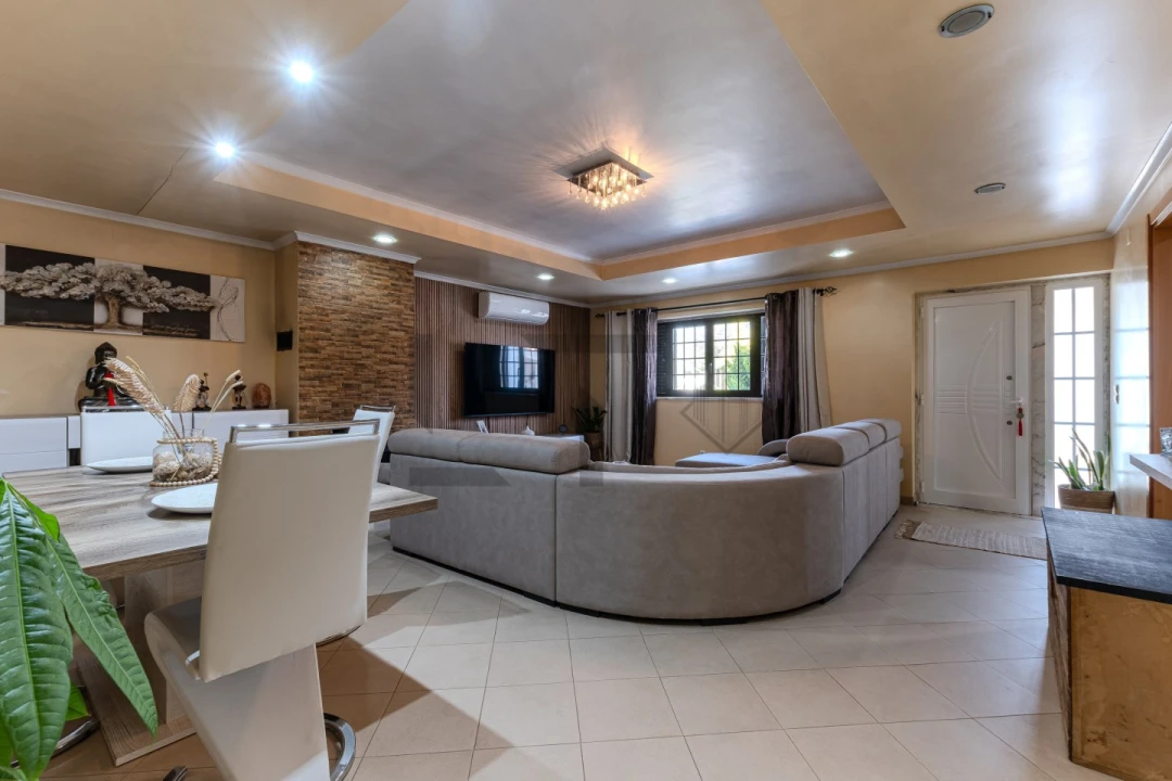 Moradia T3 para Venda em Rio de Mouro Foto 6