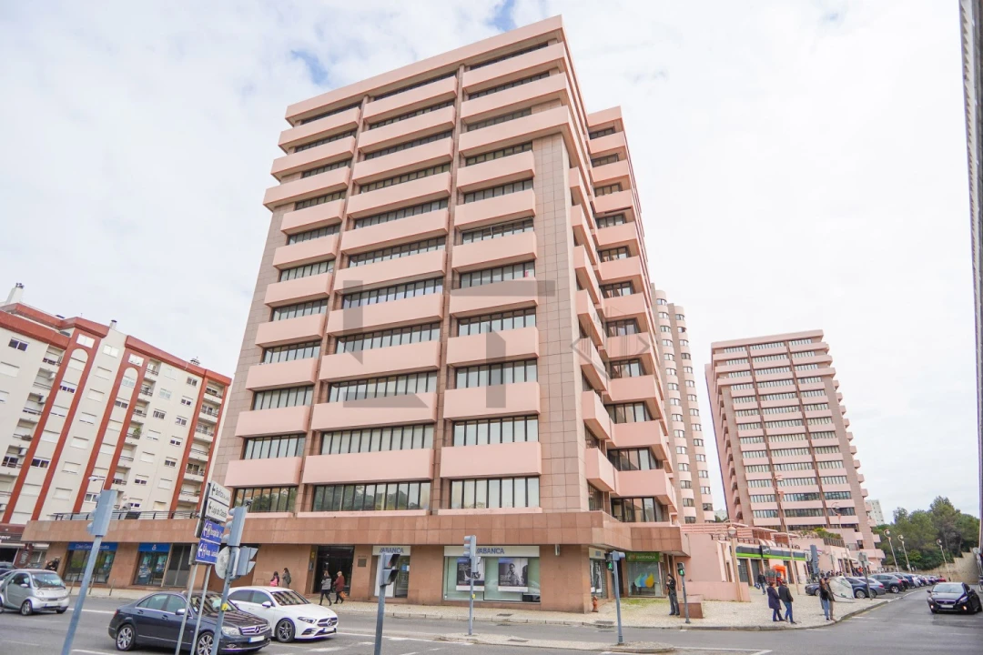 Escritório para Arrendamento em São Domingos de Benfica Foto 1