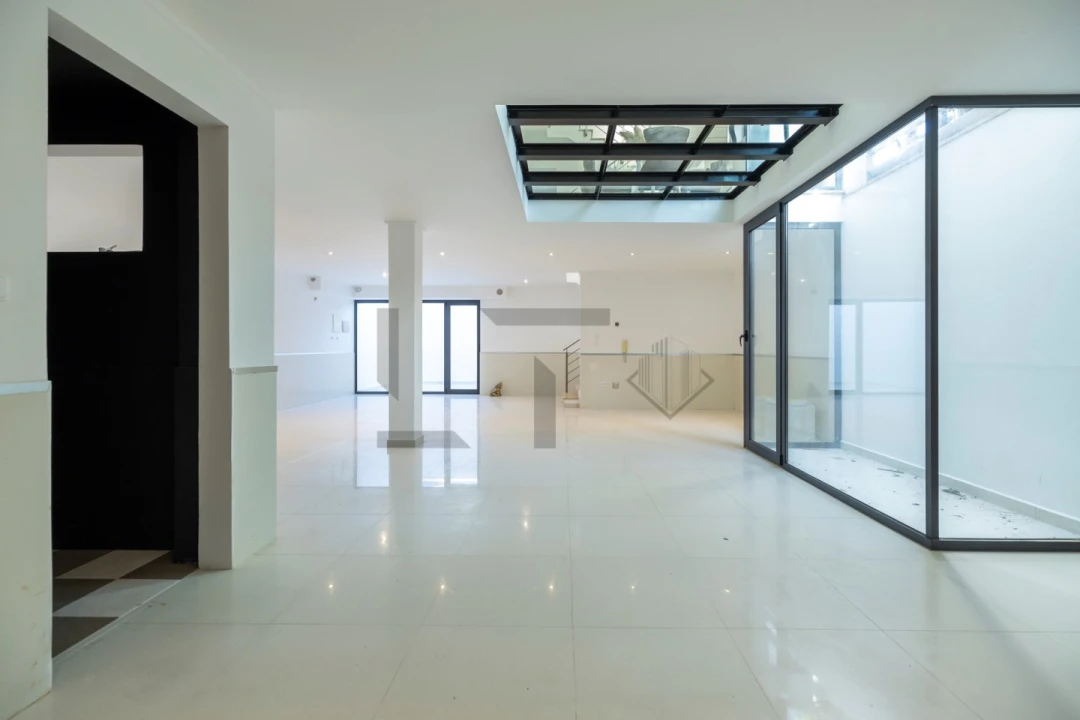 Moradia T3 para Venda em Corroios Foto 32