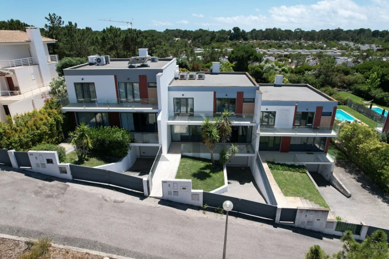 Moradia T4 para Venda em Carvalhal Foto 3