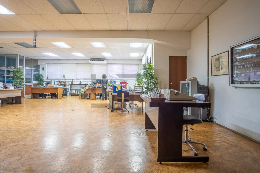 Prédio para Venda em Sacavém e Prior Velho Foto 22