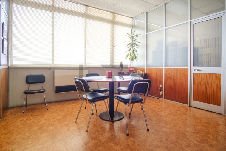 Prédio para Venda em Sacavém e Prior Velho Foto 24