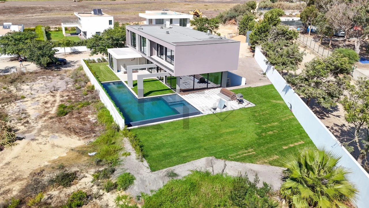 Moradia T3 para Venda em Porto Covo Foto 4