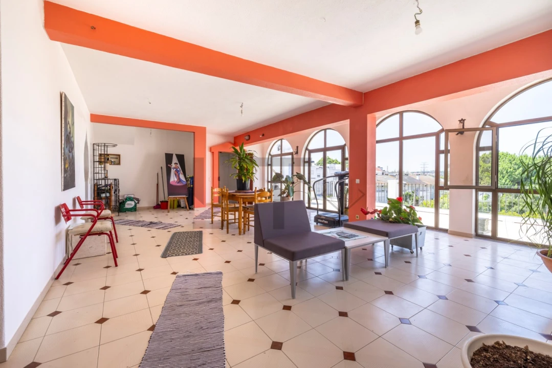 Moradia T7 para Venda em Caparica e Trafaria Foto 11