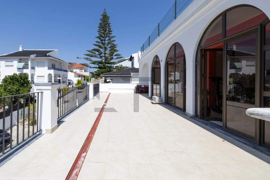 Moradia T7 para Venda em Caparica e Trafaria Foto 14