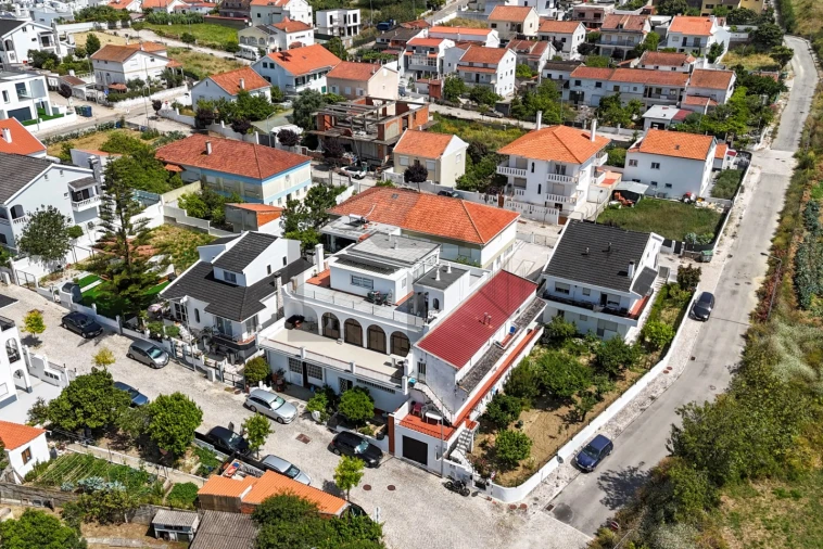 Moradia T7 para Venda em Caparica e Trafaria Foto 40