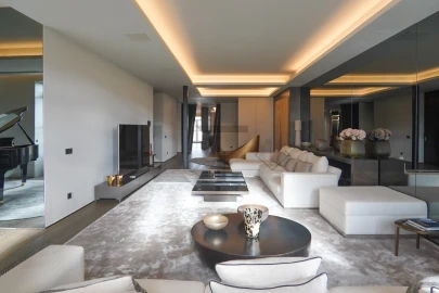 Apartamento T3 para Arrendamento em Santo António