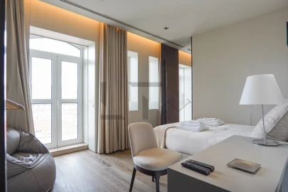 Apartamento T3 para Arrendamento em Santo António