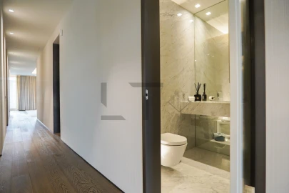 Apartamento T3 para Arrendamento em Santo António