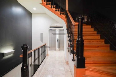 Apartamento T3 para Arrendamento em Santo António