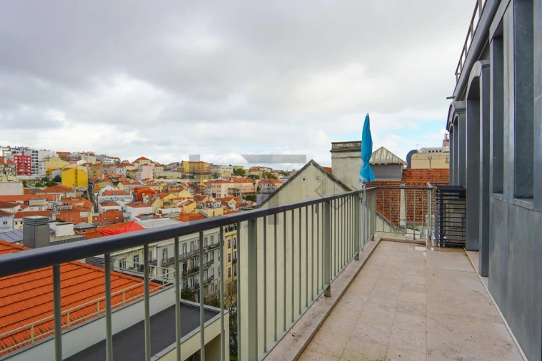 Apartamento T3 para Arrendamento em Santo António Foto 39