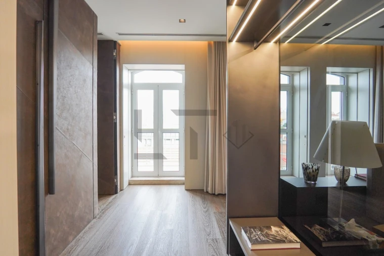 Apartamento T3 para Arrendamento em Santo António Foto 40