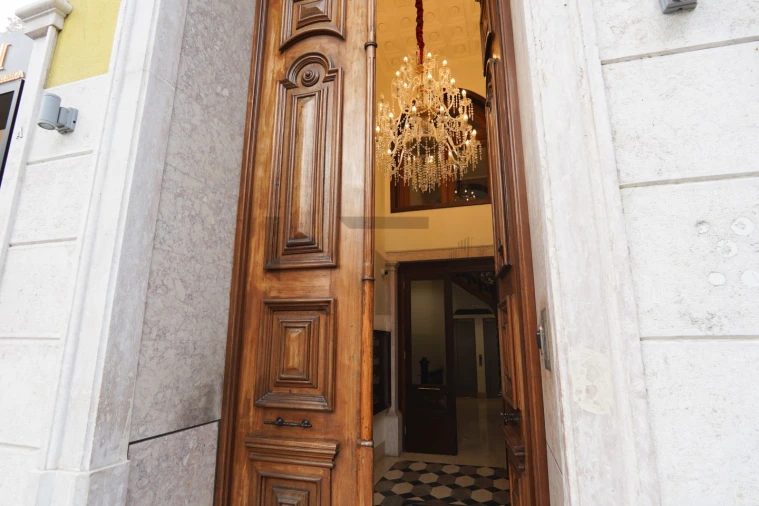 Apartamento T3 para Arrendamento em Santo António Foto 53