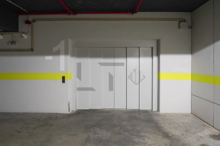 Apartamento T3 para Arrendamento em Santo António Foto 56