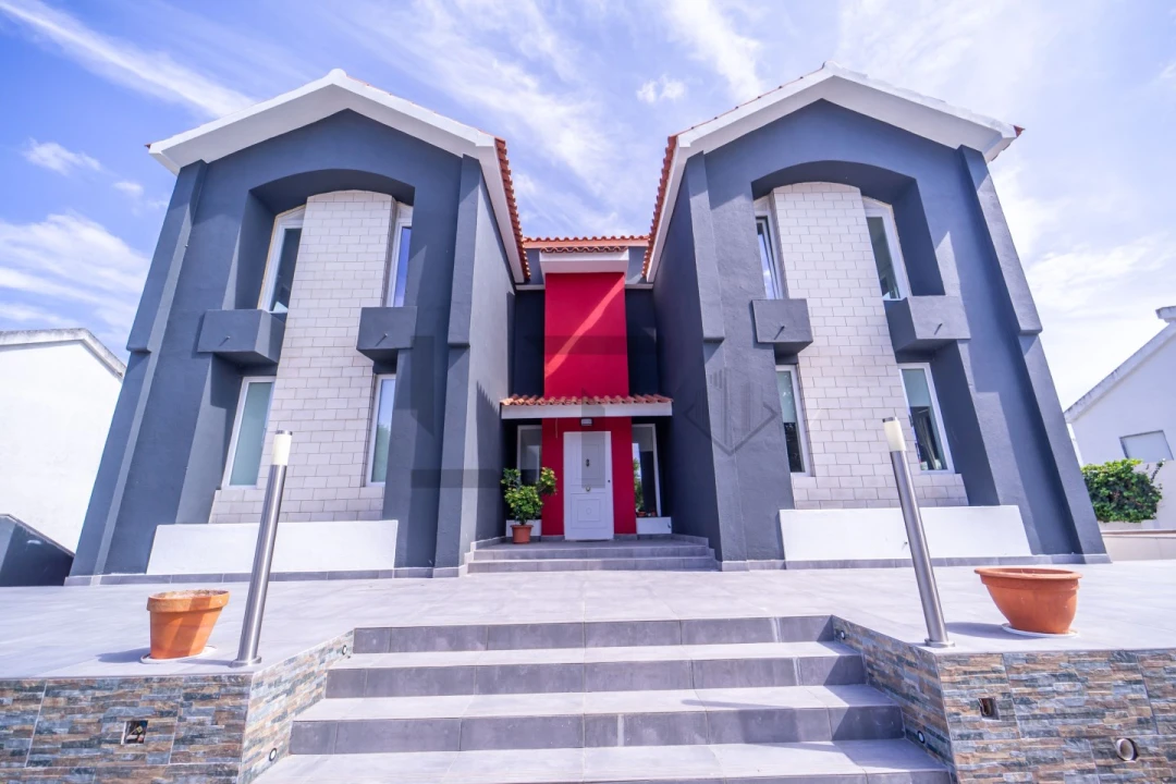 Moradia T6 para Venda em Corroios Foto 4