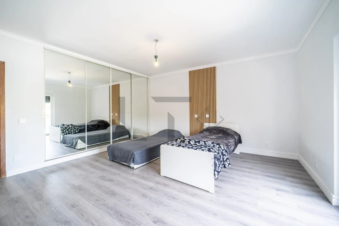 Moradia T6 para Venda em Corroios Foto 22