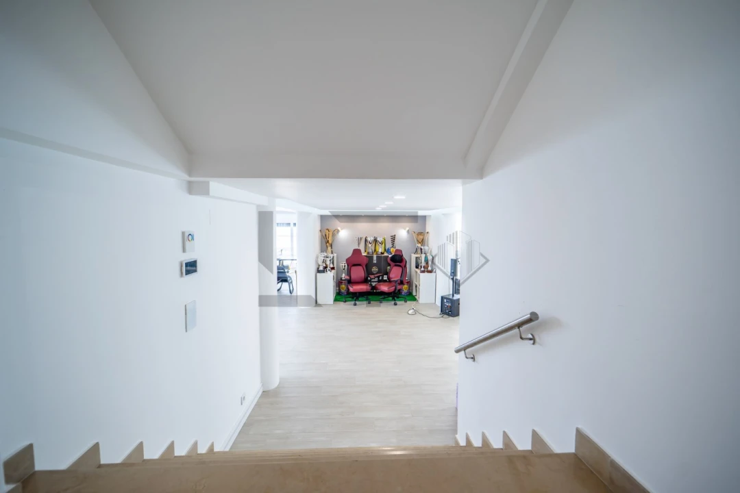 Moradia T6 para Venda em Corroios Foto 34