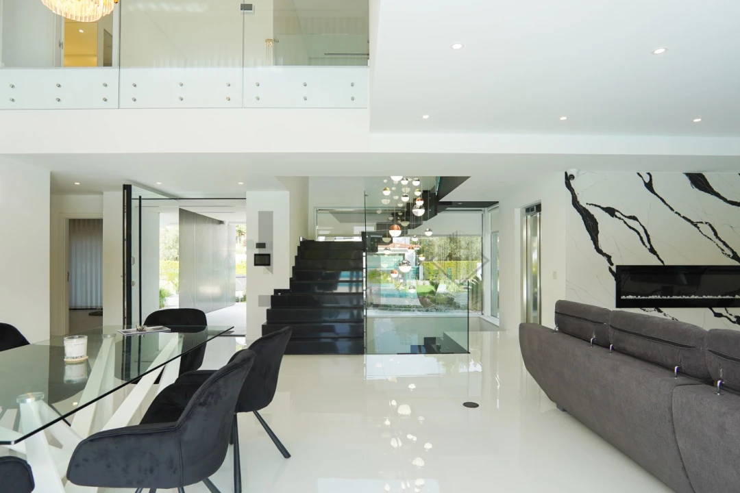 Moradia T4 para Arrendamento em Charneca de Caparica e Sobreda Foto 37