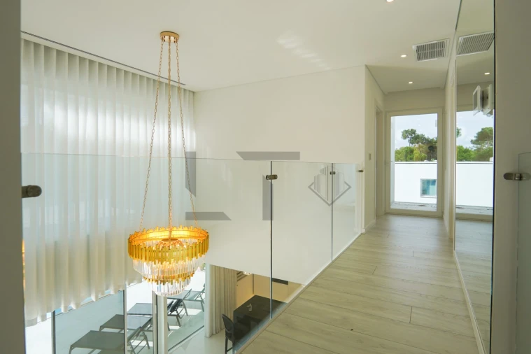 Moradia T4 para Arrendamento em Charneca de Caparica e Sobreda Foto 54