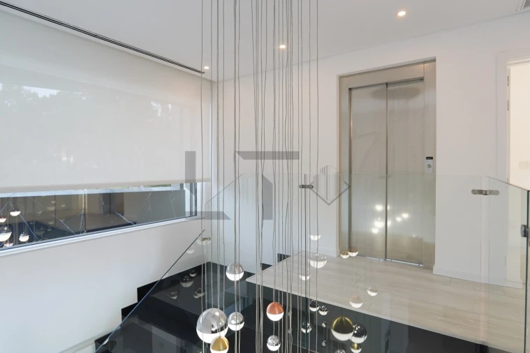 Moradia T4 para Arrendamento em Charneca de Caparica e Sobreda Foto 68