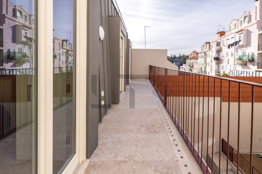Apartamento T3 para Venda em Santo António Foto 1