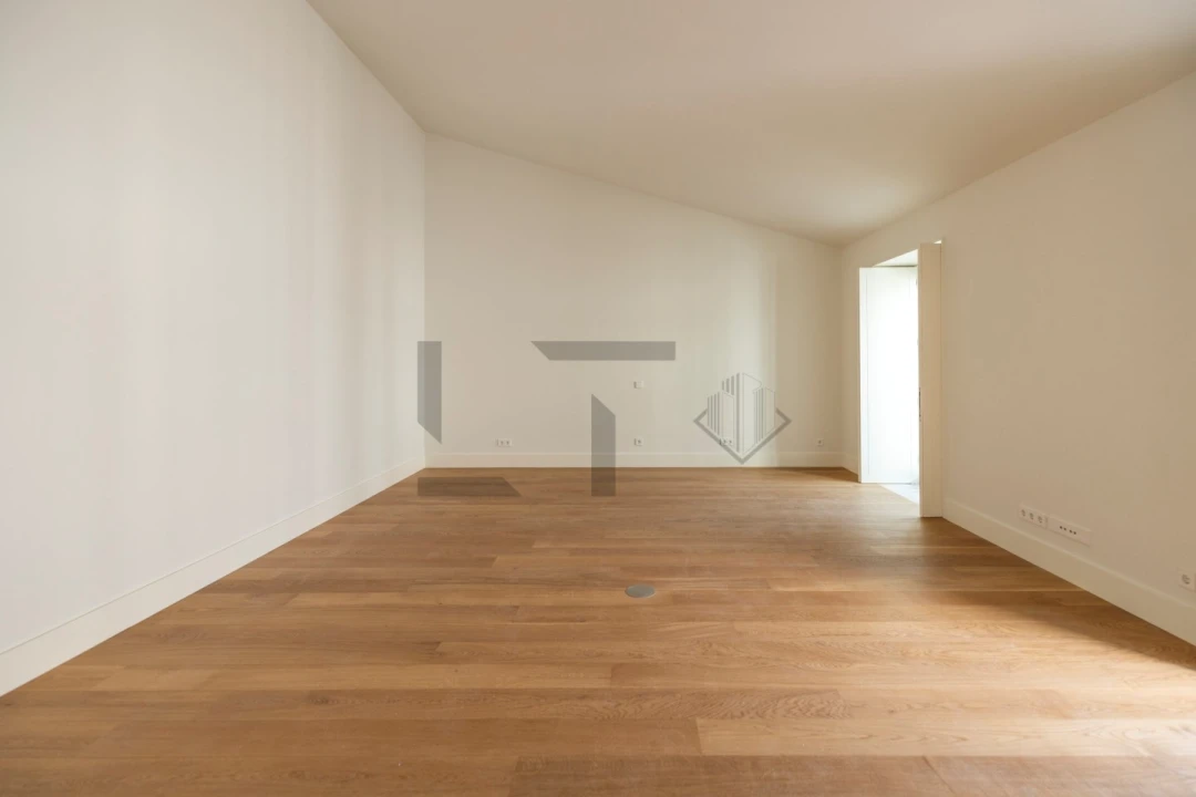Apartamento T3 para Venda em Santo António Foto 3