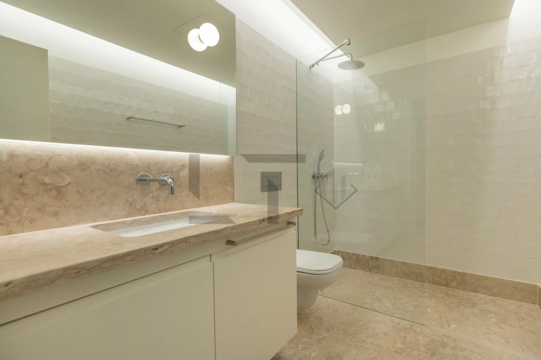 Apartamento T3 para Venda em Santo António Foto 16