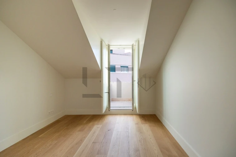 Apartamento T3 para Venda em Santo António Foto 14