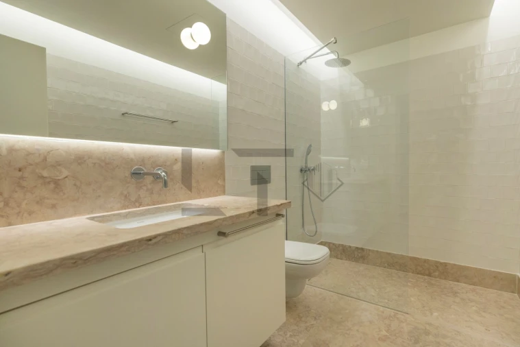 Apartamento T3 para Venda em Santo António Foto 16