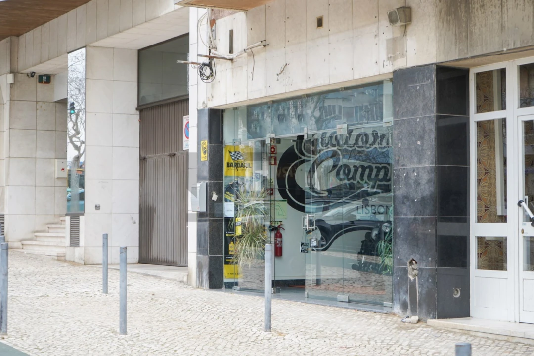 Loja para Venda em Alvalade Foto 2