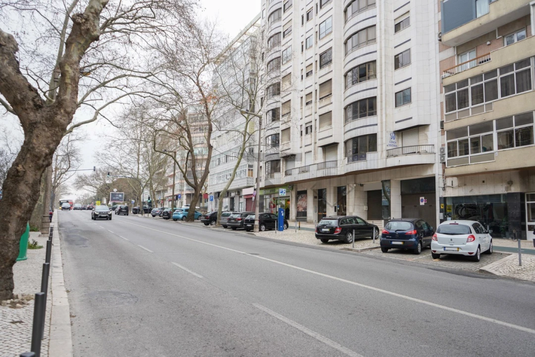 Loja para Venda em Alvalade Foto 7