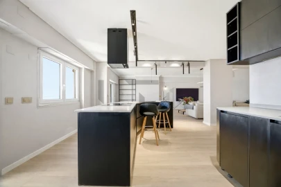 Apartamento T3 para Venda em São Vicente