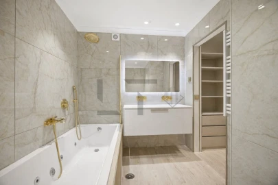Apartamento T3 para Venda em São Vicente