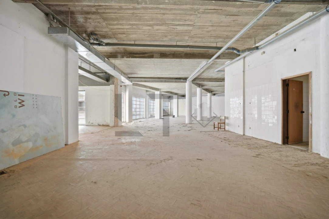 Loja para Arrendamento em Algés, Linda-A-Velha e Cruz Quebrada-Dafundo Foto 13