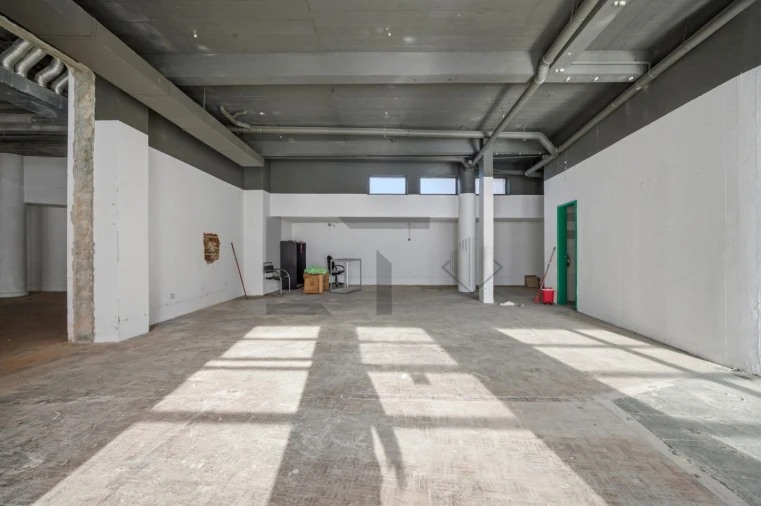 Loja para Arrendamento em Algés, Linda-A-Velha e Cruz Quebrada-Dafundo Foto 8