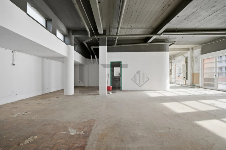 Loja para Arrendamento em Algés, Linda-A-Velha e Cruz Quebrada-Dafundo Foto 12