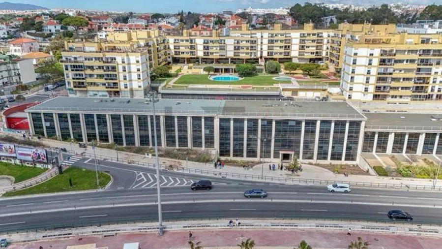Loja para Arrendamento em Oeiras e São Julião da Barra, Paço de Arcos e Caxias Foto 1