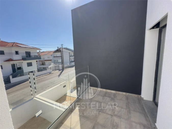 Moradia T4 para Venda em Fernao Ferro Foto 24