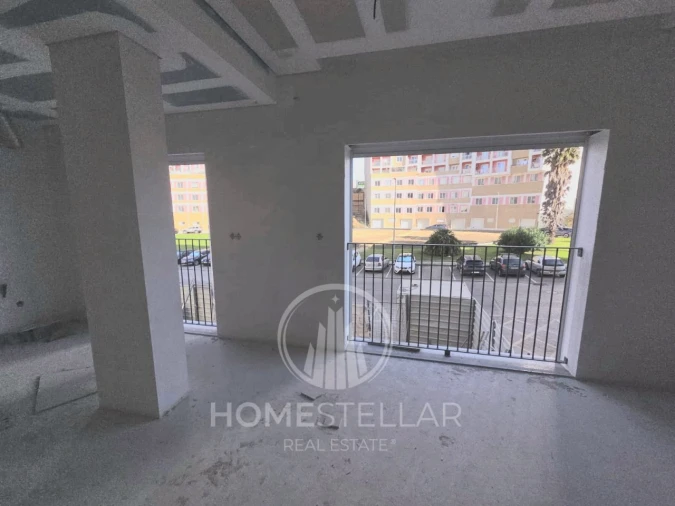 Apartamento para Venda em Corroios Foto 1