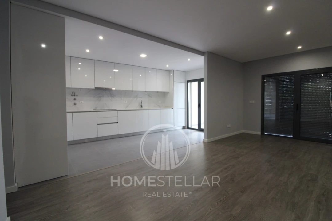 Apartamento T3 para Venda em Corroios Foto 3