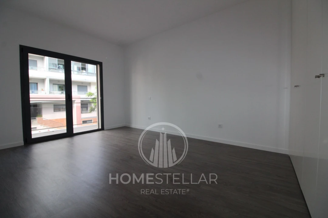 Apartamento T3 para Venda em Corroios Foto 14