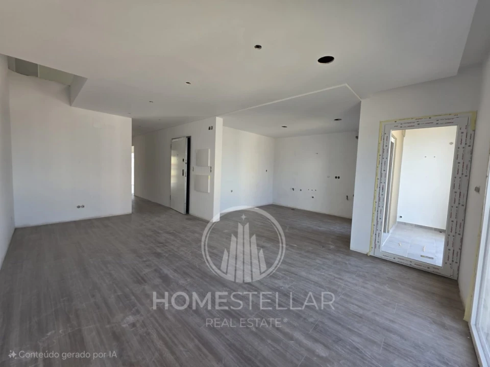 Apartamento T2 para Venda em Corroios Foto 2