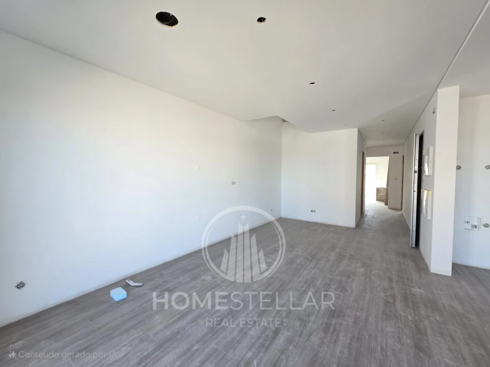 Apartamento T2 para Venda em Corroios Foto 1