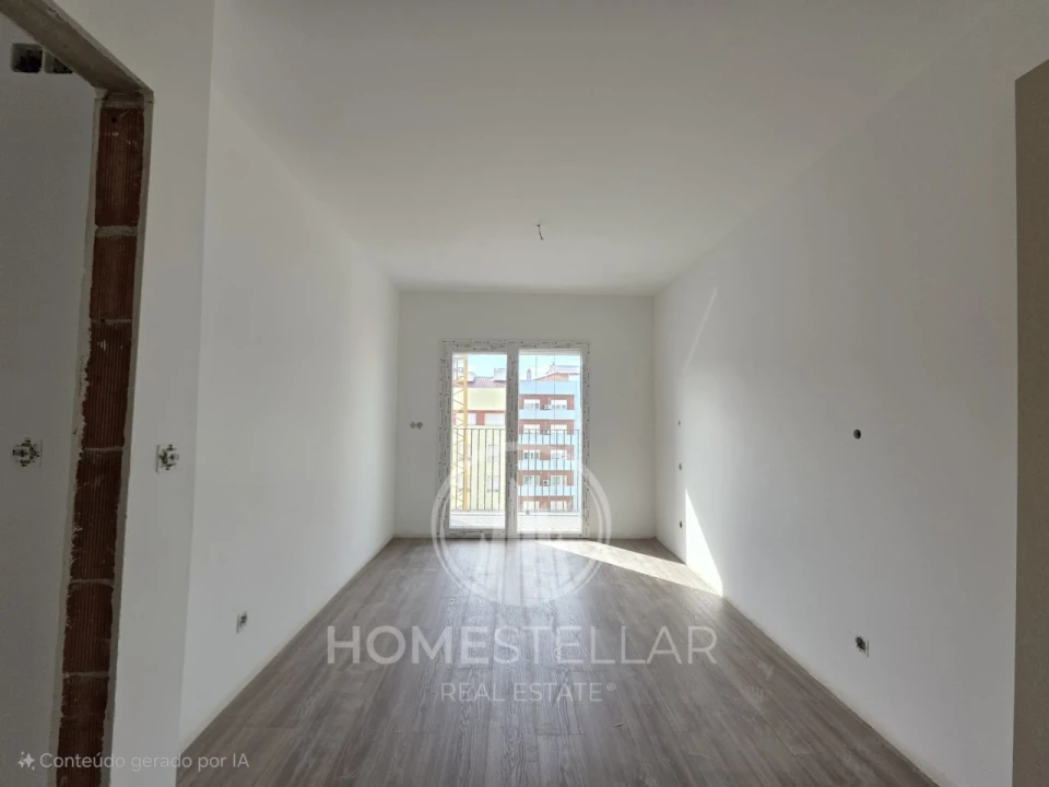 Apartamento T2 para Venda em Corroios Foto 8