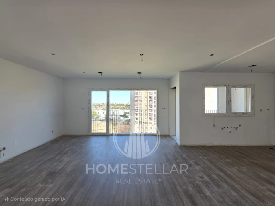 Apartamento T3 para Venda em Corroios Foto 1