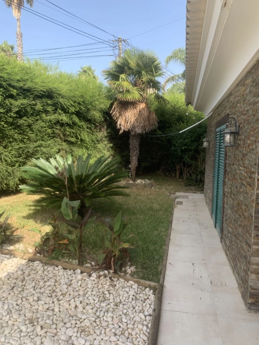 Moradia T6 para Venda em Cascais e Estoril Foto 17