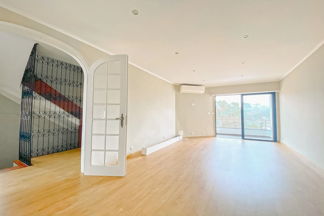 Apartamento T4 para Venda em Cascais e Estoril Foto 3