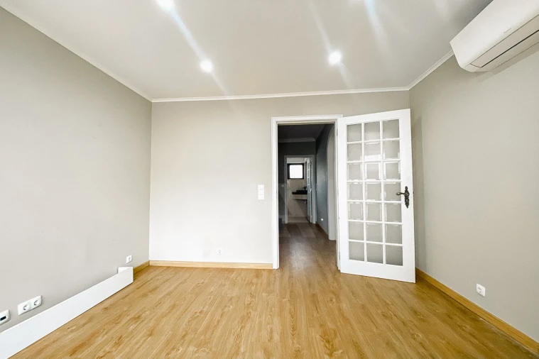 Apartamento T4 para Venda em Cascais e Estoril Foto 12